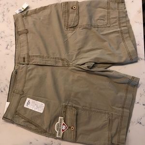Izod Saltwater Relaxed Classic Cargo Shorts